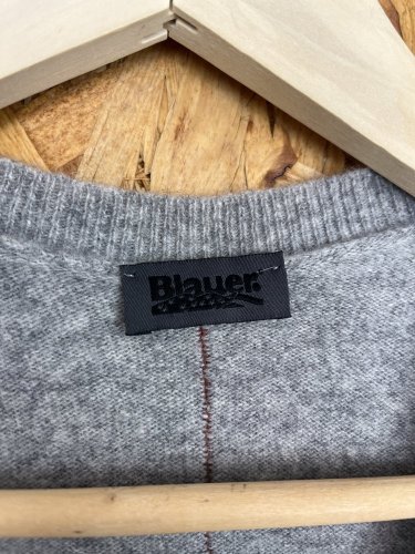 Vlněný svetr Blauer 90 % vlna 10 % kašmír