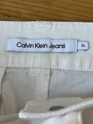 Bavlněná sukně Calvin Klein 98 % bavlna
