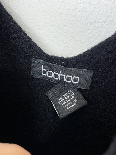 Zateplené šaty Boohoo s podílem vlny a polyamidu