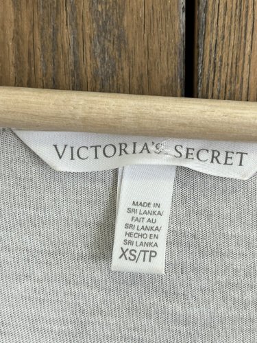 Přírodní triko Victoria`s Secret 60 % bavlna 40 % bambus
