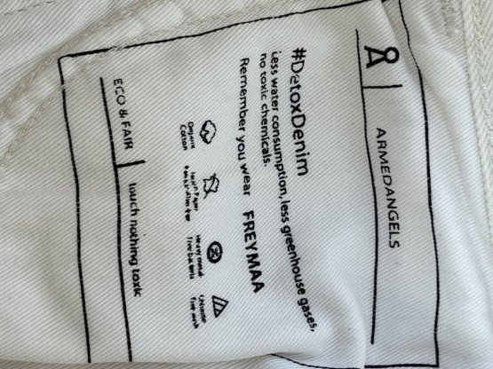 Kraťasy Armedangels 90 % bio bavlna