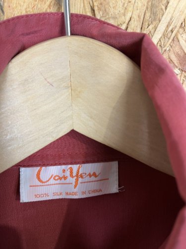 Hedvábná košile Made in China 100 % hedvábí