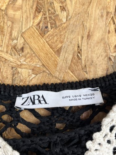 Háčkované šaty Zara s podílem bavlny a elastanu