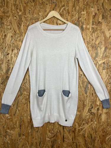 Prodloužený svetr Made in Germany s podílem kašmíru, vlny a polyamidu