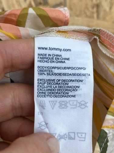 Hedvábný top Tommy Hilfiger 100 % hedvábí