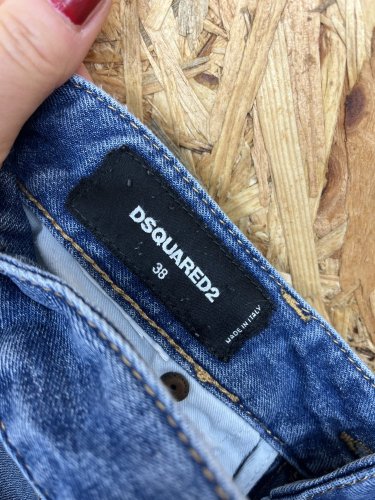 Riflové kraťasy Dsquared2 s podílem bavlny a elastanu