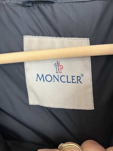 Péřový kabát MONCLER 100 % polyamid