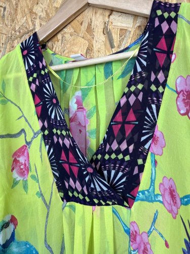 Hedvábná tunika H&M 100 % hedvábí