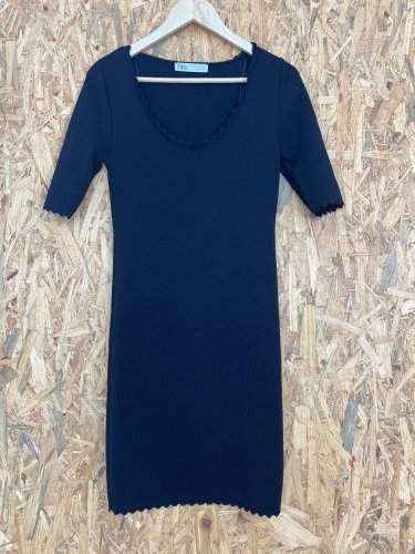 Šaty Zara 60 % polyester 40 % viskoza
