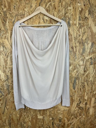 Svetr GUESS 74 % viskoza