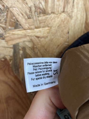 Zateplená sukně Schumacher 61 % polyester