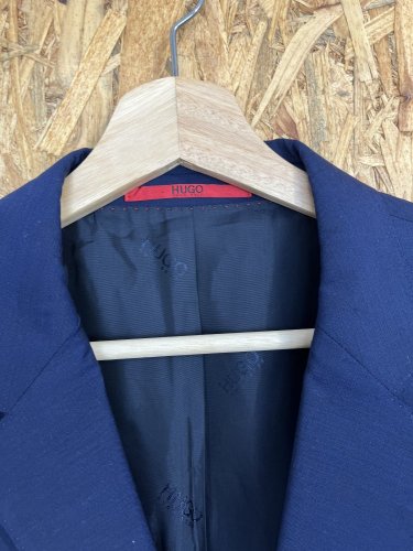 Námořní sako Hugo Boss 100 % vlna