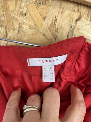 Vlněná sukně Esprit 60 % vlna