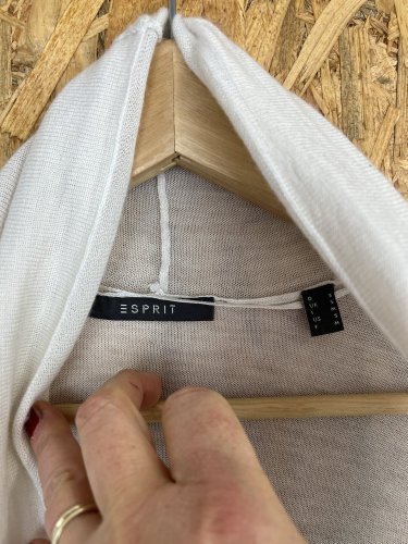 Kardigan Esprit 70 % vlna 30 % lyocel
