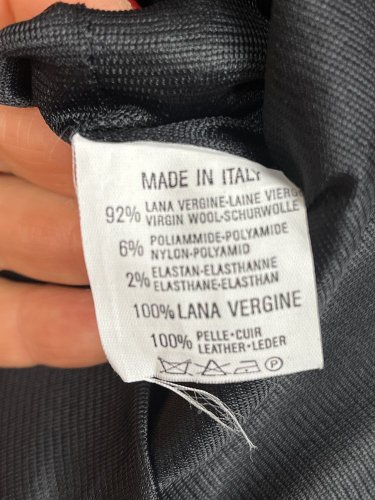 Luxusní šaty Annalisa Ferro 92 % vlna a 100 % kůže