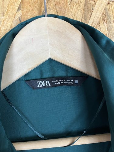 Košile ZARA s podílem viskozy a poylamidu