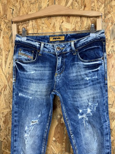 Skinny džíny Diesel s podílem bavlny a elastanu