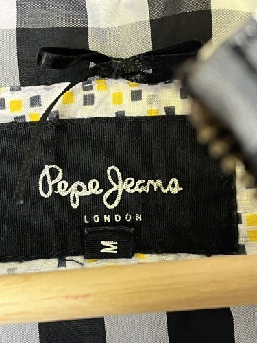 Krásná bunda Pepe Jeans s podílem bavlny a polyamidu
