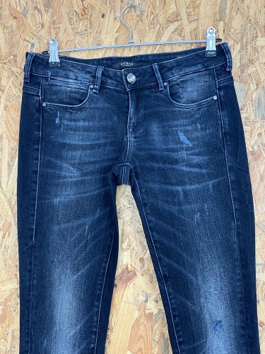 Skinny džíny Guess 95 % bavlna