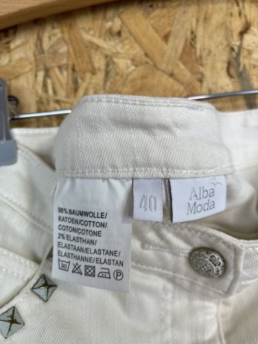 Bavlněná sukně Alba Moda 98 % bavlna