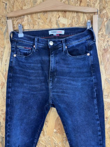 Trhané skinny džíny Tommy Hilfiger s podílem bavlny a elastanu