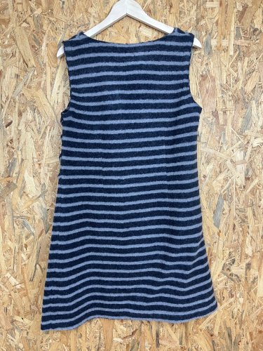 Vlněné šaty Deerberg 80 % vlna 20 % bavlna