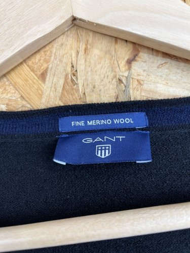 Pánský kardigan GANT 100 % vlna