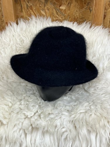 Klobouk Made in Italy 39 % angora 16 % vlna