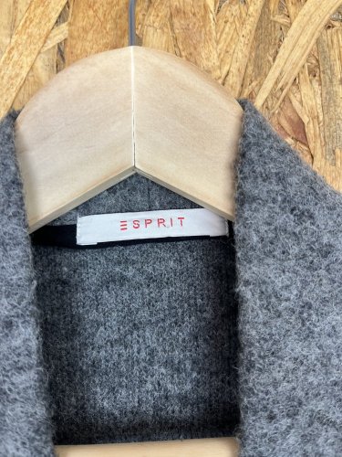 Vlněný kardigan Esprit 50 % vlna