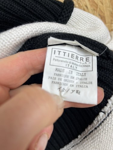 Pánský svetr Armani 50 % bavlna