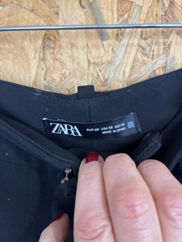 Široké kalhoty ZARA s podílem bavlny a polyesteru