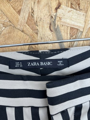 Široké kalhoty ZARA 75 % polyester 23 % viskoza