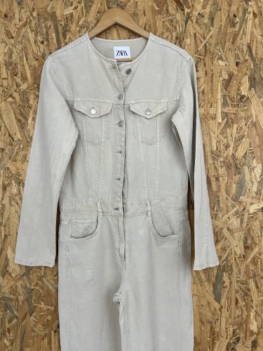 Přírodní overal ZARA s podílem bavlny a lnu