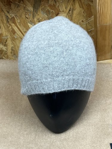 Zimní čepice Benetton 70 % vlna 10 % angora