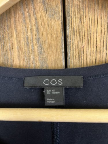 Námořní elastické šaty COS 50 % bavlna