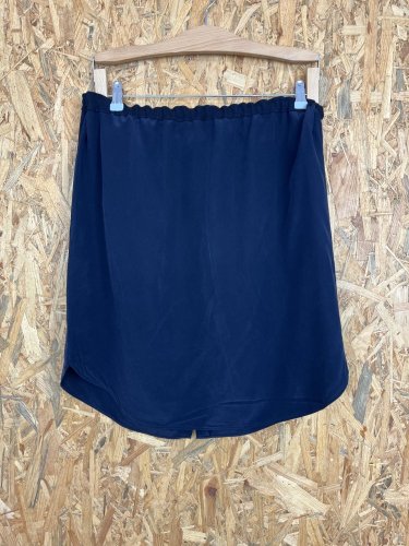 Nadčasová sukně COS 100 % hedvábí a 100 % vlna