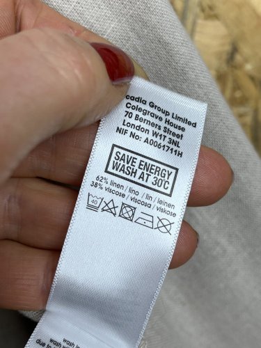 Přírodní kardigan Made in Great Britain 62 % len 38 % viskoza