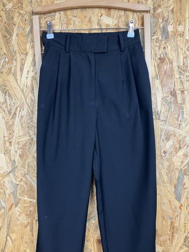 Široké kalhoty H&M 77 % polyester 23 % viskoza