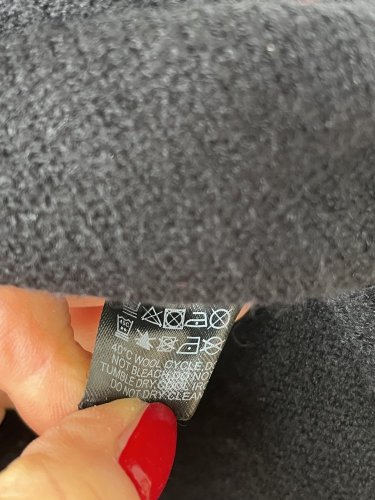 Zateplené šaty Boohoo s podílem vlny a polyamidu