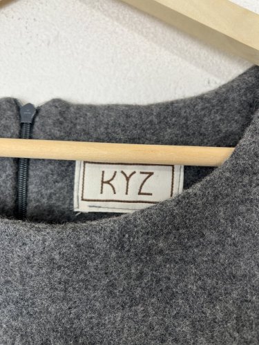 Vlněné šaty KYZ 100 % vlna