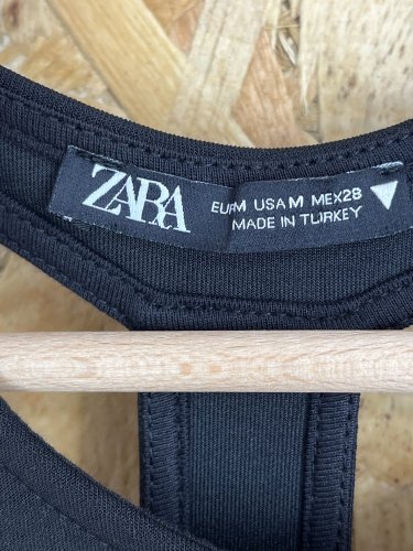 Nadčasové šaty ZARA 93 % polyester