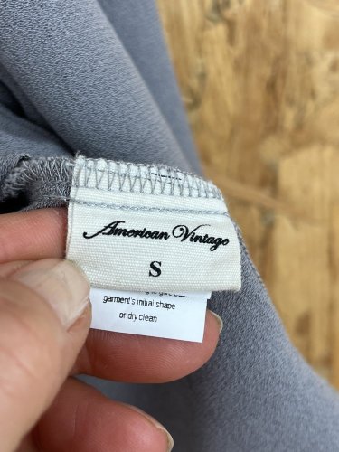 Šaty American Vintage 100 % viskoza