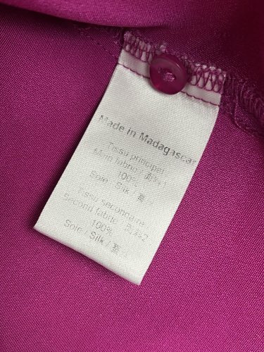 Hedvábný top Made in Madagascar 100 % hedvábí