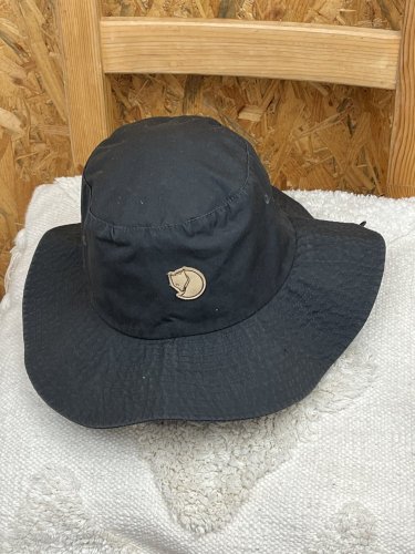 Cestovatelský klobouk Fjallraven 65 % polyester