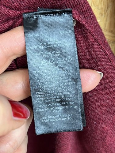 Pánský svetr Ted Baker 63 % vlna