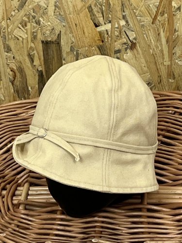 Přírodní klobouk H&M s podílem bavlny a lnu