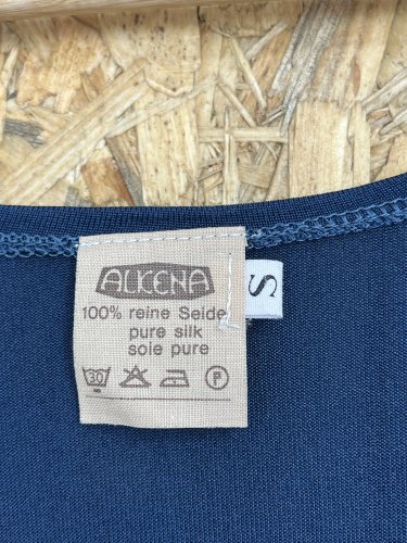 Hedváný top Alkena 100 % hedvábí