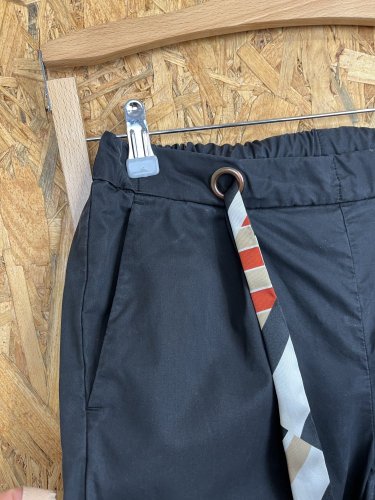 Přírodní kalhoty Sisley 50 % lyocel 50 % bavlna