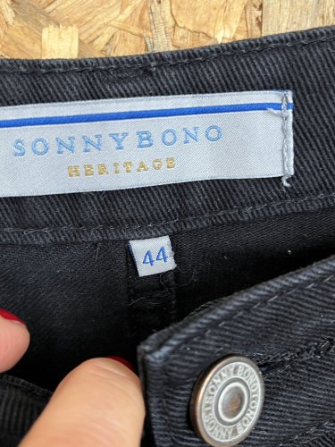 Riflové kraťasy Sonny Bono s podílem bavlny a elastanu