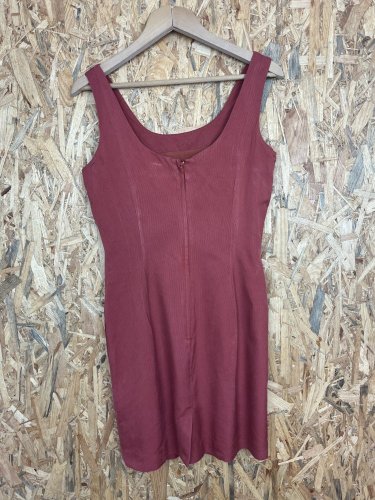 Hedvábné šaty The Limited 100 % hedvábí